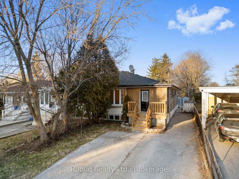 Photo 24 at 107 Bayview Parkway, Leslie Valley, Newmarket