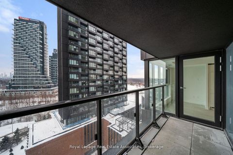 Photo 13 at 1004 - 1 Quarrington Lane, Don Mills, Toronto