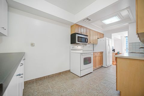 Photo 12 at 803 - 62 Wellesley Street W, Bay Street Corridor, Toronto