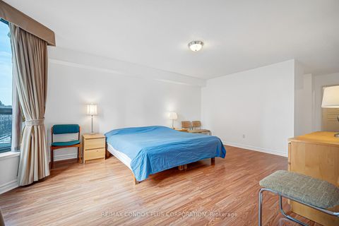 Photo 15 at 803 - 62 Wellesley Street W, Bay Street Corridor, Toronto