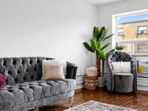 Photo 10 at 407 - 8 Kingsbridge Court, Branson, Toronto