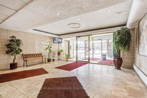 Photo 24 at 407 - 8 Kingsbridge Court, Branson, Toronto