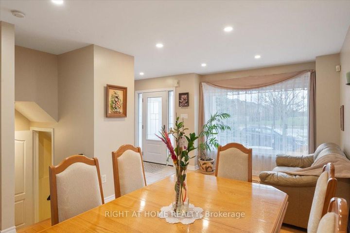 Photo 4 at 2356 Proudfoot Trail, WT West Oak Trails, Oakville