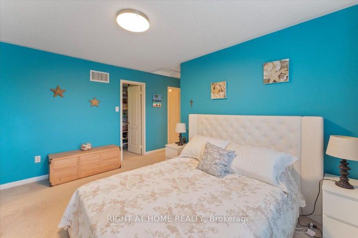 Photo 13 at 2356 Proudfoot Trail, WT West Oak Trails, Oakville