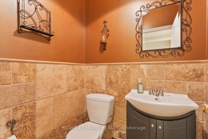 Photo 14 at 2356 Proudfoot Trail, WT West Oak Trails, Oakville