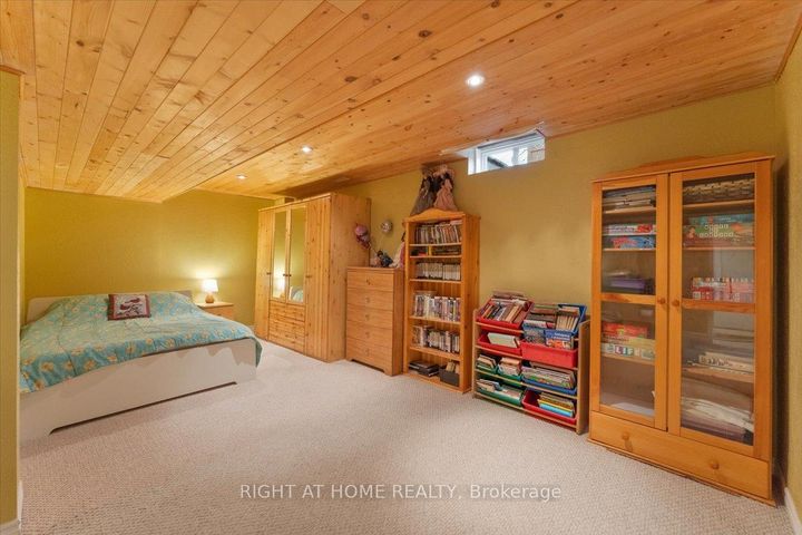 Photo 16 at 2356 Proudfoot Trail, WT West Oak Trails, Oakville