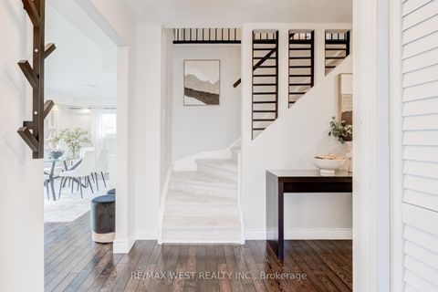 Photo 4 at 890 Wayne Drive, Leslie Valley, Newmarket