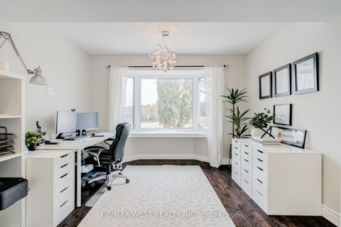 Photo 9 at 890 Wayne Drive, Leslie Valley, Newmarket