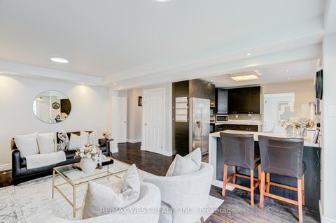 Photo 12 at 890 Wayne Drive, Leslie Valley, Newmarket