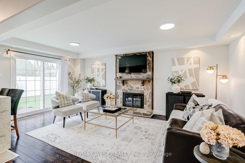 Photo 19 at 890 Wayne Drive, Leslie Valley, Newmarket