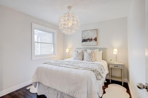 Photo 35 at 890 Wayne Drive, Leslie Valley, Newmarket