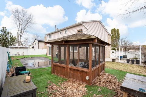 Photo 38 at 890 Wayne Drive, Leslie Valley, Newmarket