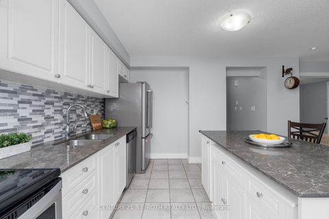 Photo 10 at 15 Kodiak Terrace, Rural Barrie Southwest, Barrie