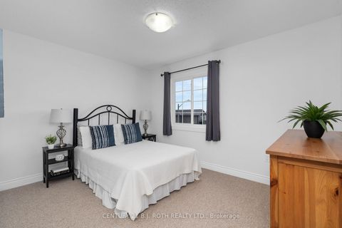 Photo 15 at 15 Kodiak Terrace, Rural Barrie Southwest, Barrie