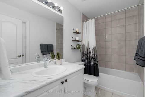 Photo 17 at 15 Kodiak Terrace, Rural Barrie Southwest, Barrie