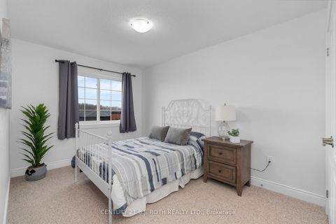 Photo 19 at 15 Kodiak Terrace, Rural Barrie Southwest, Barrie