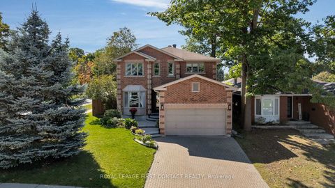 Photo 1 at 13 Irwin Drive, Northwest, Barrie