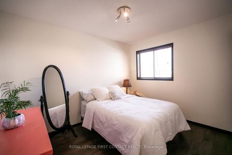 Photo 28 at 13 Irwin Drive, Northwest, Barrie