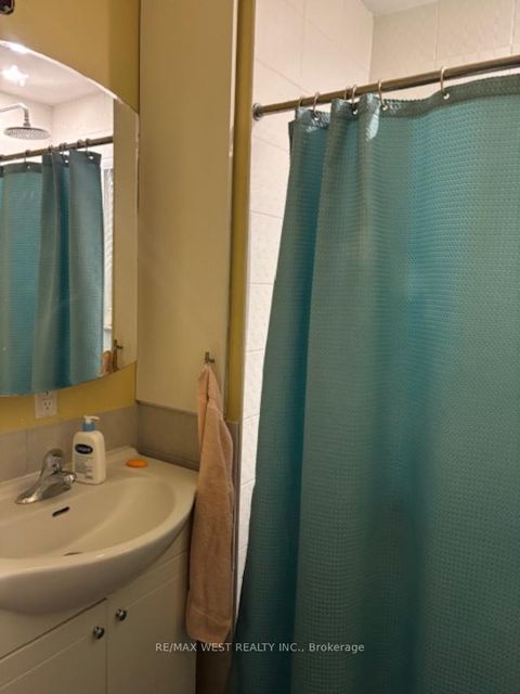 Photo 7 at 110 Darlingside Drive, West Hill, Toronto