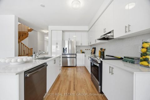 Photo 13 at 53 Danielle Moore Circle, Bendale, Toronto