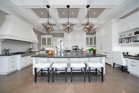 Photo 8 at 20 Orico Court, Kleinburg, Vaughan