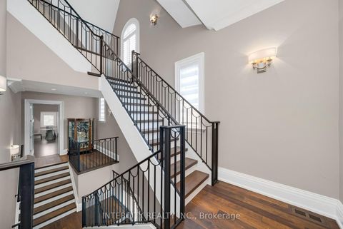 Photo 36 at 20 Orico Court, Kleinburg, Vaughan