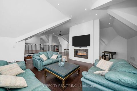 Photo 38 at 20 Orico Court, Kleinburg, Vaughan