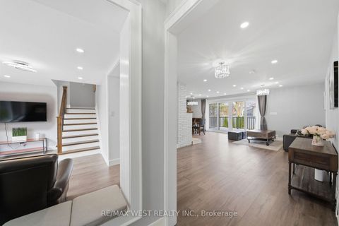 Photo 2 at 104 Great Oak Drive, Rosethorn, Toronto