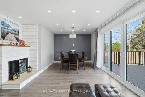 Photo 7 at 104 Great Oak Drive, Rosethorn, Toronto