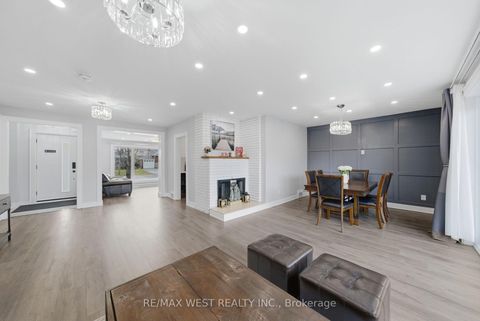 Photo 8 at 104 Great Oak Drive, Rosethorn, Toronto