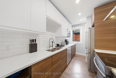 Photo 11 at 104 Great Oak Drive, Rosethorn, Toronto