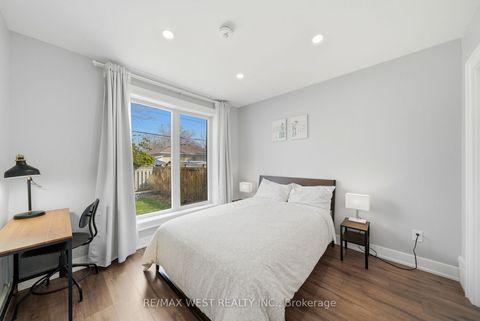 Photo 20 at 104 Great Oak Drive, Rosethorn, Toronto