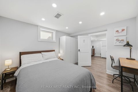 Photo 32 at 104 Great Oak Drive, Rosethorn, Toronto