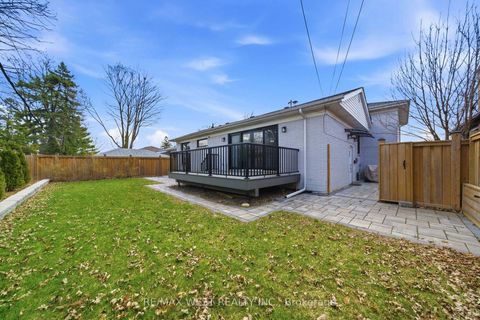 Photo 38 at 104 Great Oak Drive, Rosethorn, Toronto