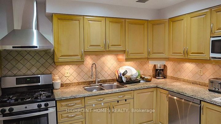 Photo 4 at 14 Large Court, Westgate, Brampton