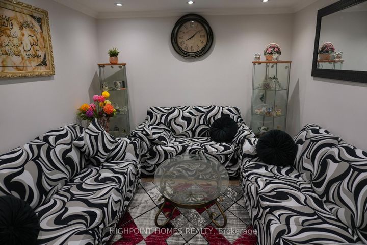 Photo 23 at 14 Large Court, Westgate, Brampton