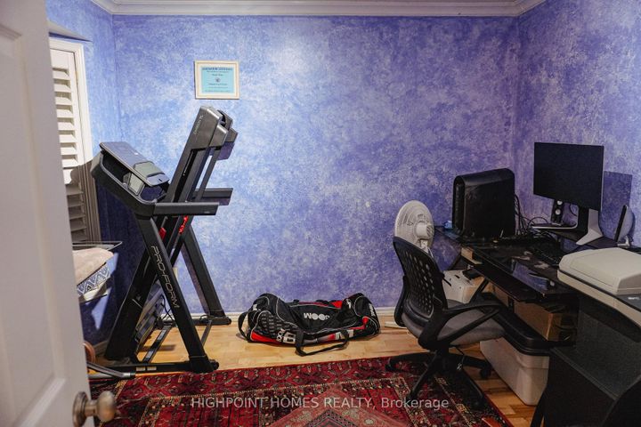 Photo 28 at 14 Large Court, Westgate, Brampton