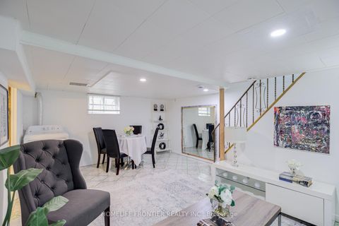 Photo 32 at 1105 Greenwood Avenue, East York, Toronto