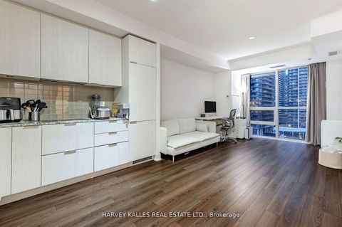 Photo 6 at 1508 - 318 Richmond Street W, Waterfront Communities C1, Toronto