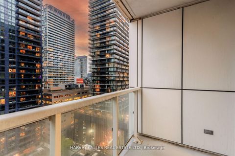 Photo 26 at 1508 - 318 Richmond Street W, Waterfront Communities C1, Toronto