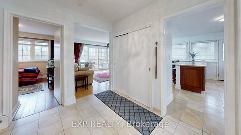 Photo 6 at 77 Letchworth Crescent, CFB, Toronto