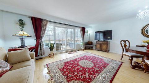 Photo 7 at 77 Letchworth Crescent, CFB, Toronto