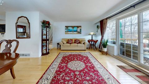 Photo 9 at 77 Letchworth Crescent, CFB, Toronto