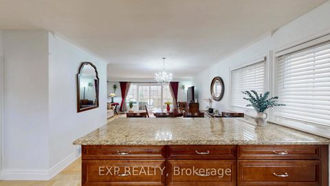 Photo 14 at 77 Letchworth Crescent, CFB, Toronto