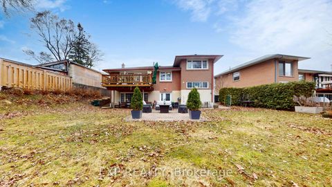 Photo 43 at 77 Letchworth Crescent, CFB, Toronto