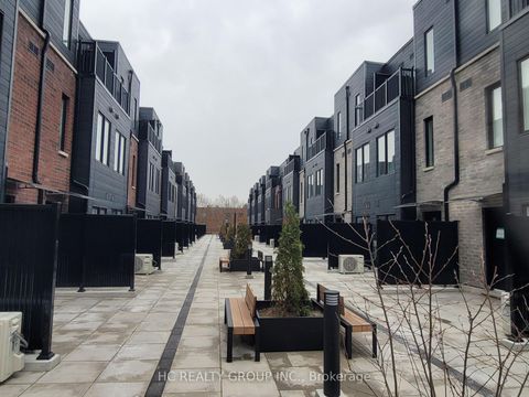 Photo 2 at 66 - 10 Calamint Lane, L'Amoreaux, Toronto