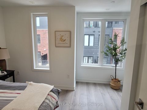 Photo 6 at 66 - 10 Calamint Lane, L'Amoreaux, Toronto