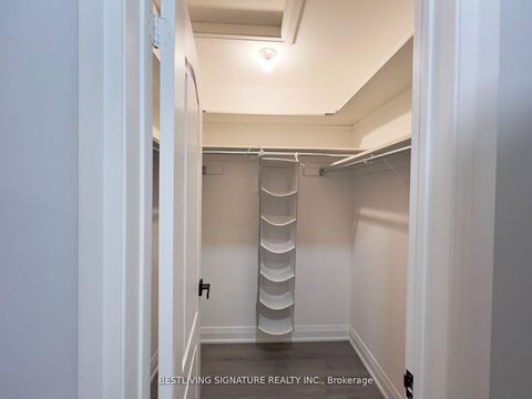 Photo 11 at 103 Antique Drive, Oak Ridges Lake Wilcox, Richmond Hill