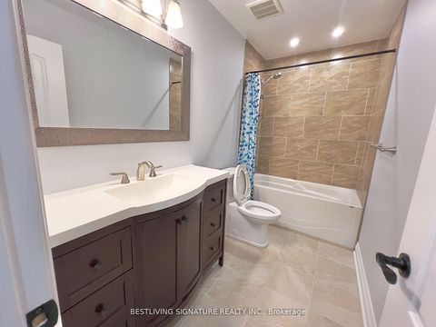 Photo 12 at 103 Antique Drive, Oak Ridges Lake Wilcox, Richmond Hill