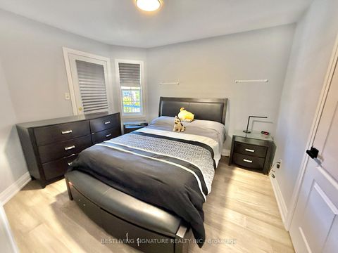 Photo 13 at 103 Antique Drive, Oak Ridges Lake Wilcox, Richmond Hill